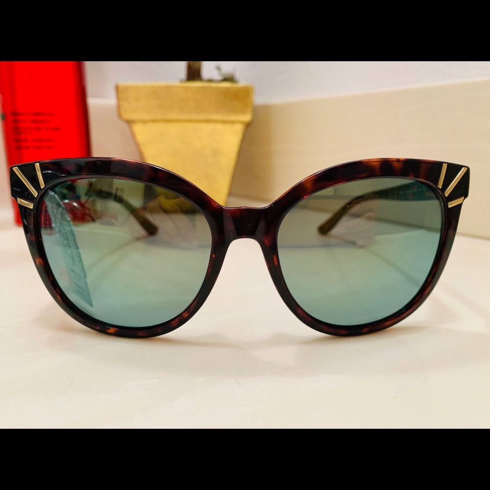 NWT Tory Burch polarized women’s sunglasses